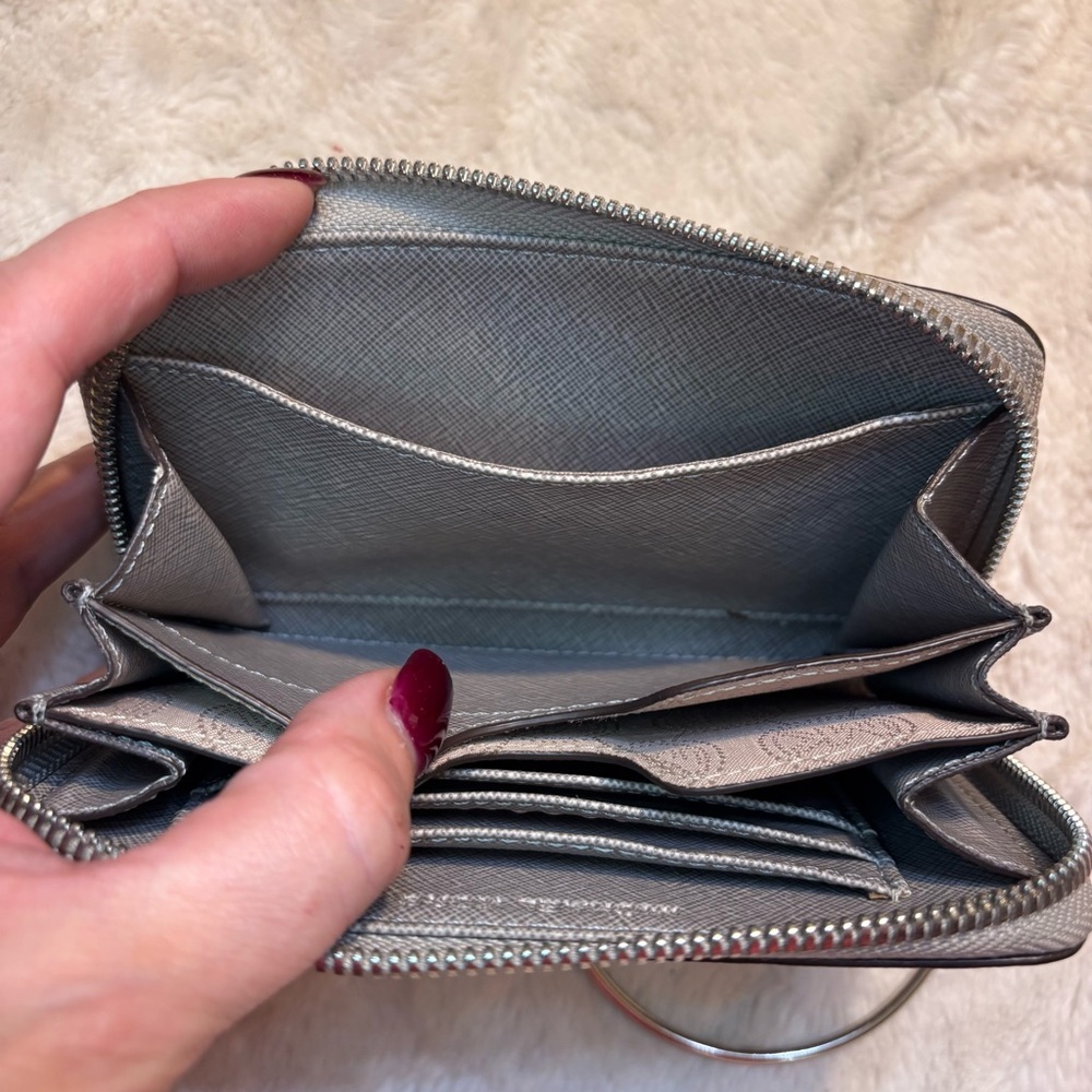 Michael Kors Wallet Pearl Gray Saffiano Leather Silver Hardware Wristlet Classic - Picture 11 of 14